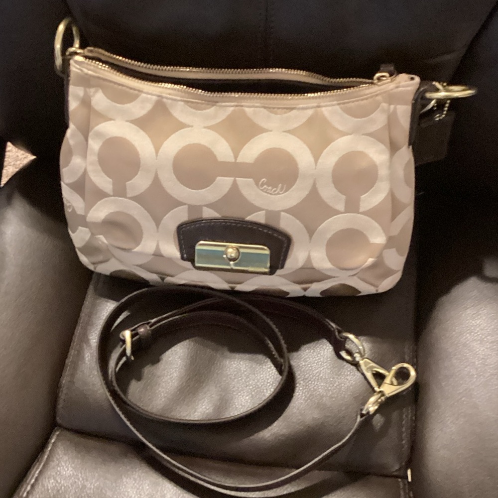 Coach Tan and Brown Shoulder Bag - Picture 5 of 8